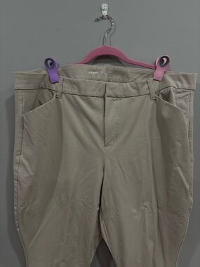 Old Navy Women’s Pixie Boot-Cut Pants - Taupe